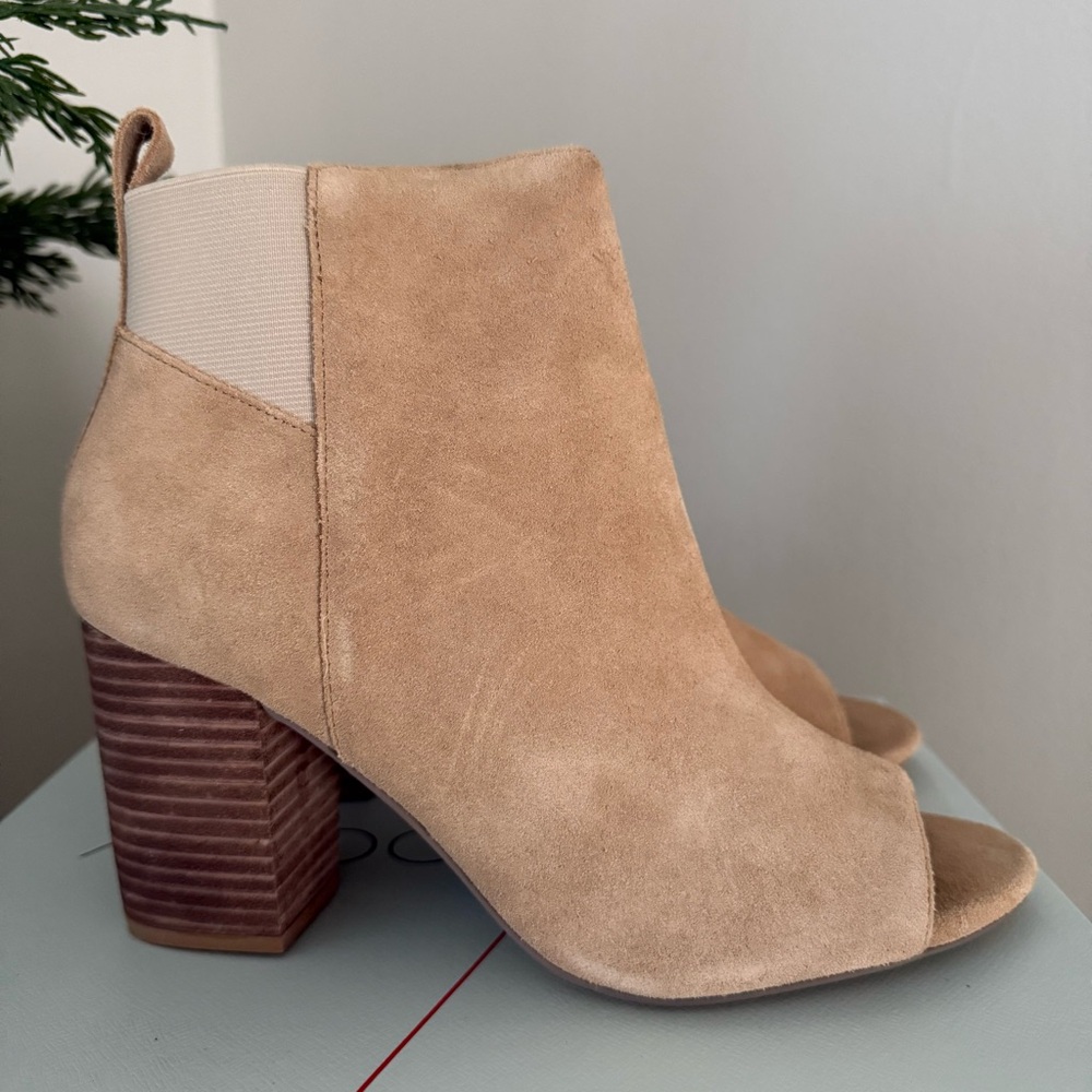 NIB Sole Society Vista Bootie